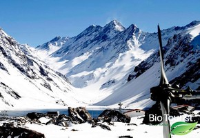 Chile Andes – Backcountry Heli Ski powder at 5000 m